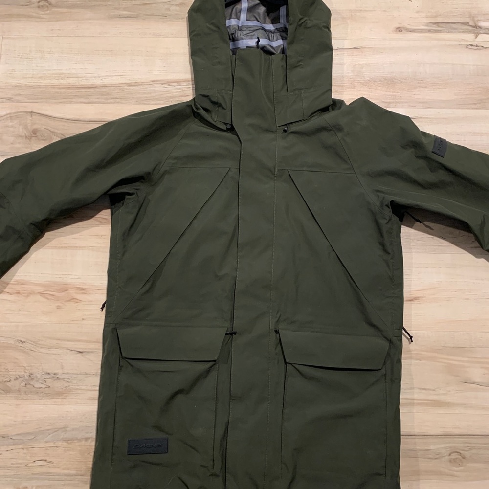 Men’s Dakine ski jacket